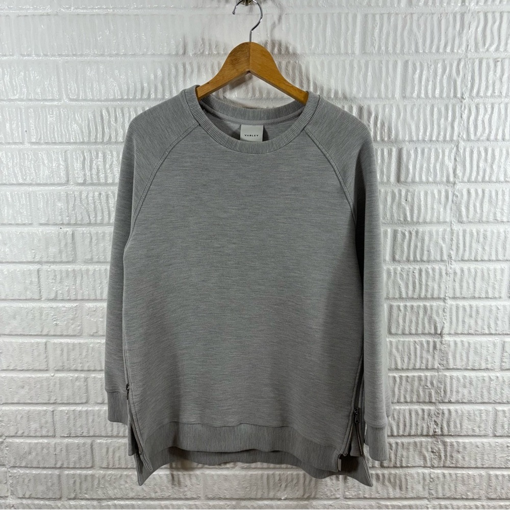 Varley Light Gray Raglan Sweatshirt - Picture 2 of 5